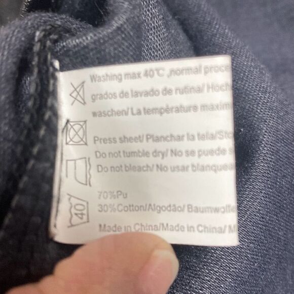 Guanny Black Faux Leather Mini Skirt Size Medium - Picture 5 of 5